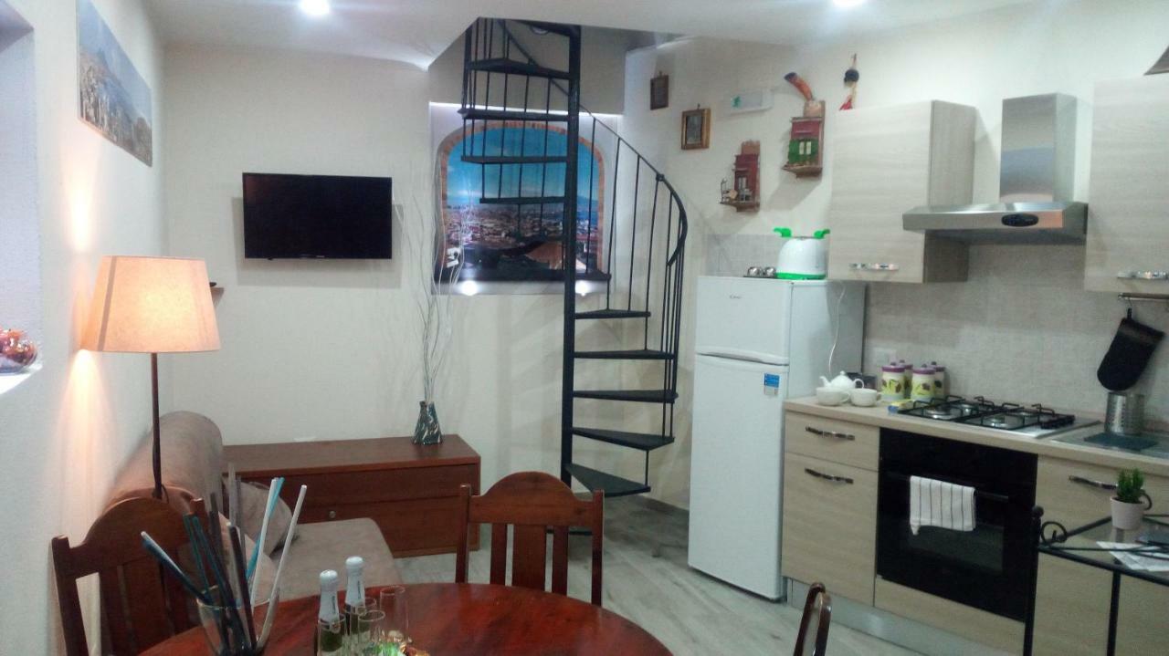 Apartamento Nonna Fara Nápoles Exterior foto